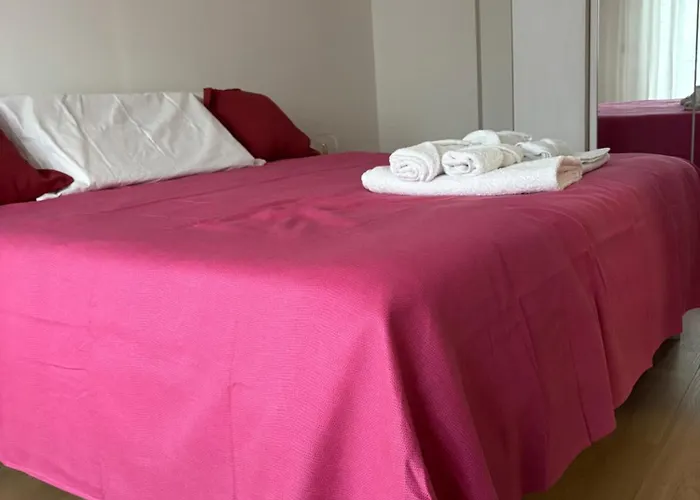 Roomestbb Bed & Breakfast 4*
